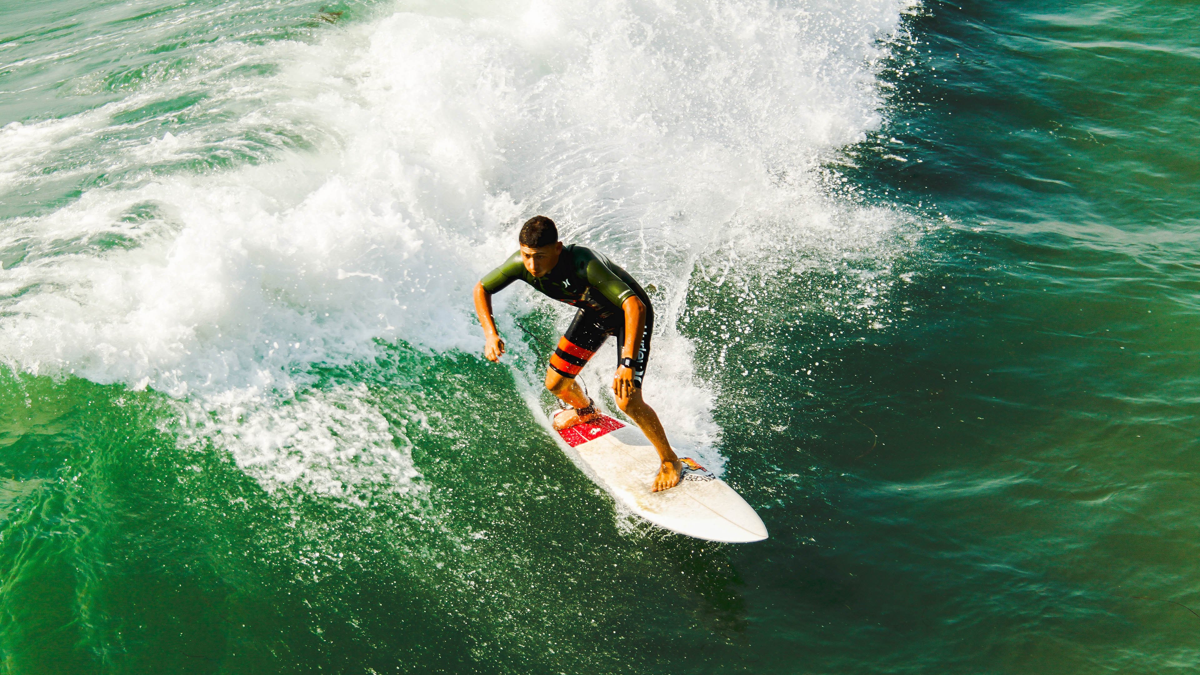 开云中国官网-“极速穿越极限，惊心动魄一瞬间”——WRC年度最燃超车大典，wrc经典赛车